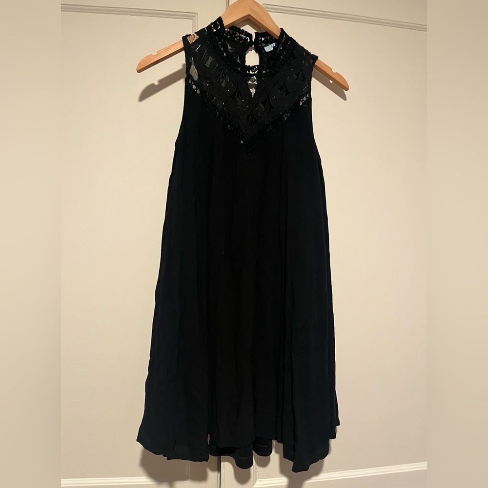 She + Sky Black Shift Dress